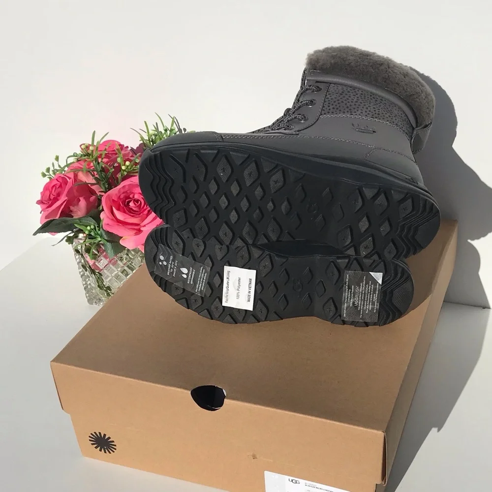 UGG Zaylee Micro Cheetah Boot - Picture 9 of 10